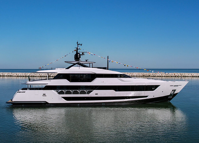 New Flagship Custom Line 140′ Has Launched