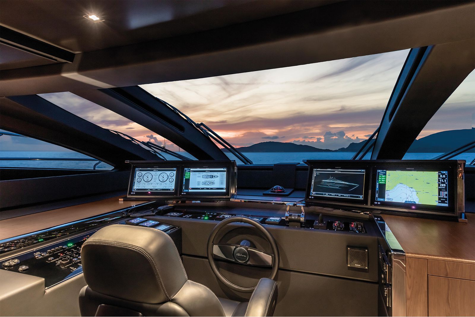 Why You Should Hire a Captain For Your Yacht